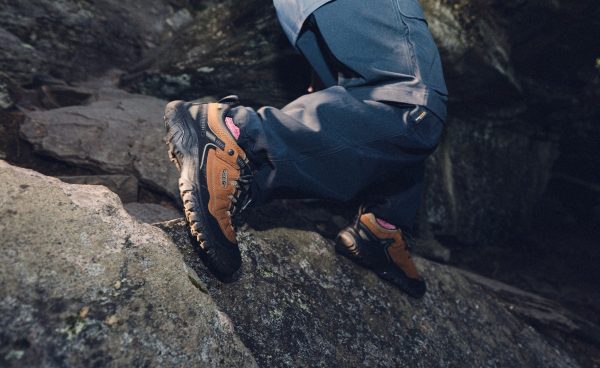 Men's Targhee IV Wide Waterproof Hiking Shoe  |  Magnet/Black